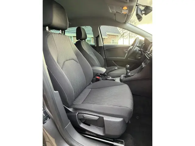 SEAT Leon ST - 1.0 EcoTSI Style Connect 2015 Benzine 27