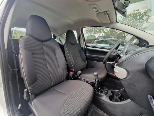 Peugeot 107 1.0 Active 2013 Benzine 8