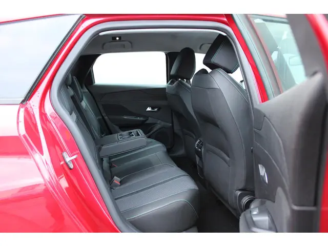 Peugeot e-308 Style EV 54 kWh 2025 Elektrisch 12