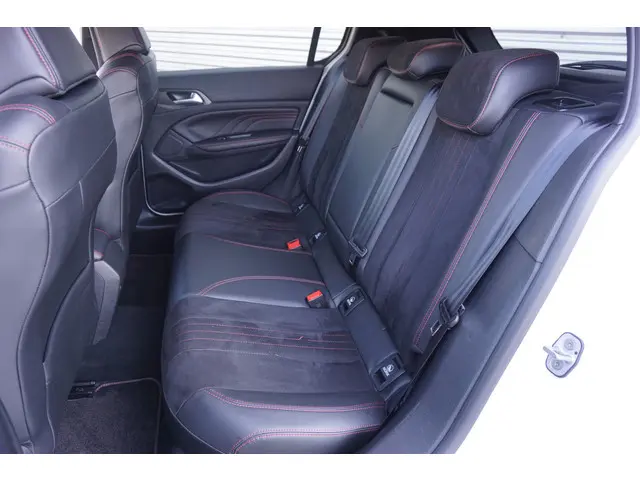 Peugeot 308 1.2 PureTech GT-line AUTOMAAT 2015 Benzine 11
