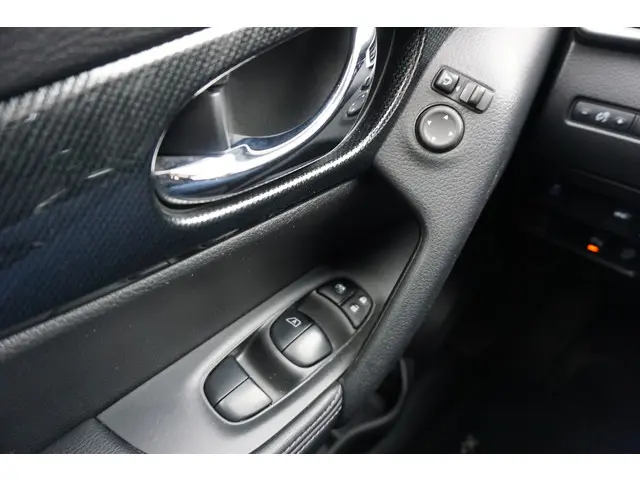 Nissan X-Trail 1.6 DIG-T Connect Edition 2015 Benzine 17