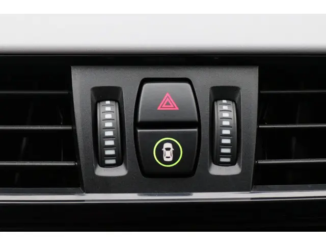 BMW X1 xDrive25e Executive 2021 Hybride Benzine 42