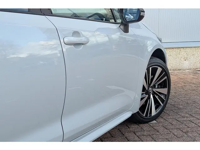 Toyota Corolla Hybrid 140 Dynamic 2025 Hybride Benzine 7