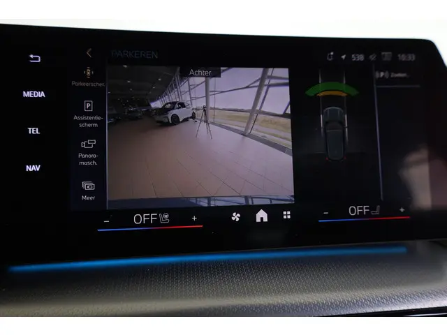 BMW iX1 eDrive20 2025 Elektrisch 17
