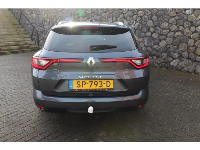 Renault Mégane Estate 1.2 TCe Limited 2018 Benzine 27