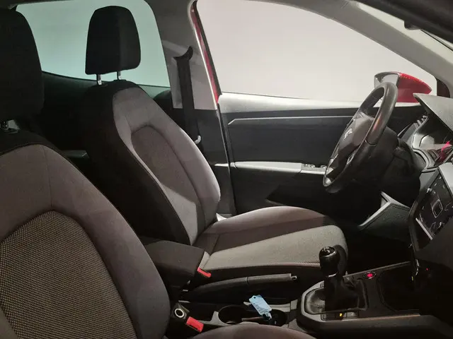 SEAT Arona 1.0 TSI Style Business Intense 2021 Benzine 7