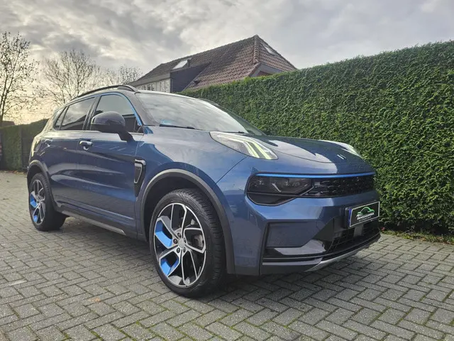 Lynk & Co 01 /1.5 Hybrid/ 262 PK/2022 2022 Hybride Benzine 8