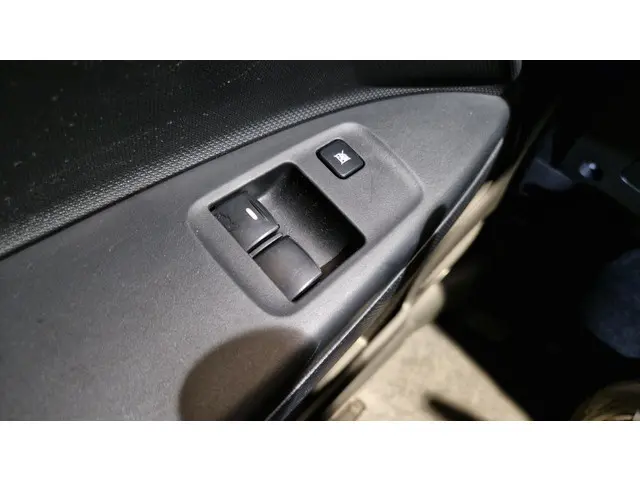 Mitsubishi Space Star 1.2 Connect+ 2024 Benzine 17