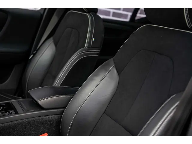 Volvo XC40 1.5 T3 R-Design 2021 Benzine 28