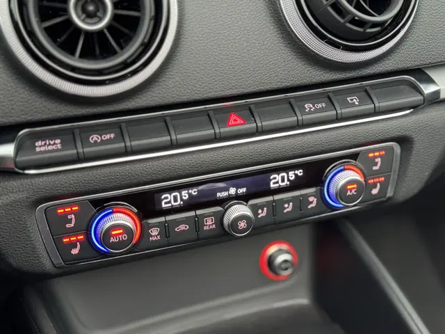 Audi A3 Cabriolet 1.4 TFSI CoD S Line 2015 Benzine 21