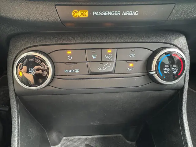 Ford Fiesta 1.1 Facelift / Navi / 72.000 km Nap!!!! 2019 Benzine 17