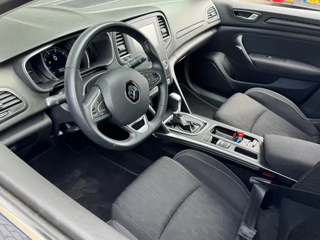 Renault Mégane Estate 1.3 TCE LIMITED 2020 Benzine 8
