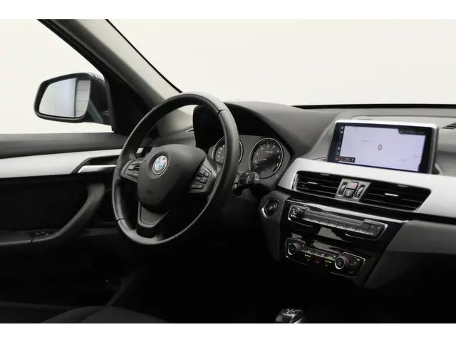 BMW X1 xDrive25e Executive 2021 Hybride Benzine 29