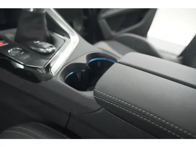 Peugeot 5008 PureTech 130 GT 2024 Benzine 44