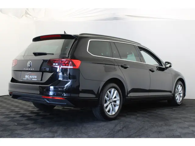 Volkswagen Passat Variant 1.5 TSI Business 2023 Benzine 2