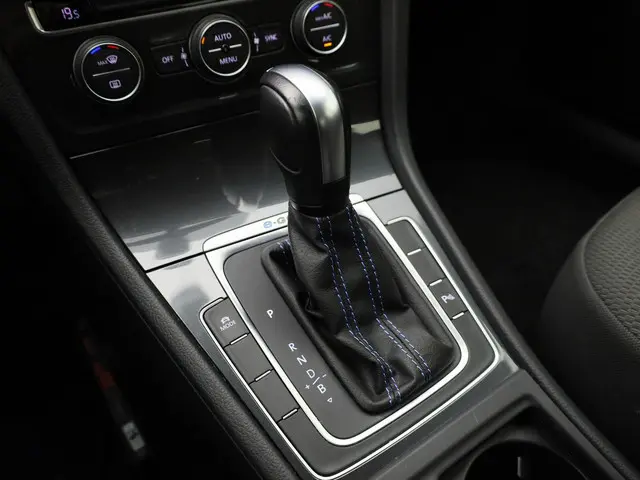 Volkswagen e-Golf E-DITION 100kW/136PK 2020 Elektrisch 29