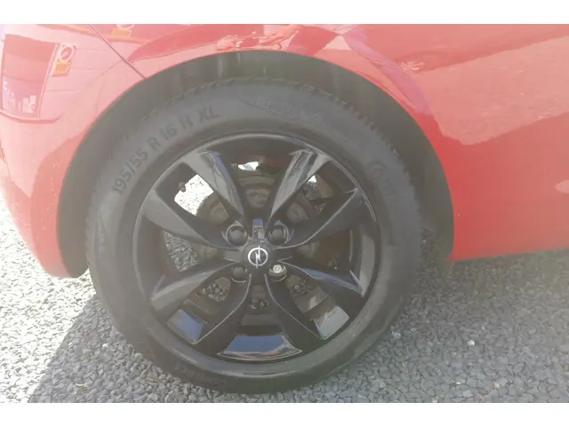 Opel ADAM 1.2 Slam Rood/Zwart Cruise , Airco , 2014 Benzine 8