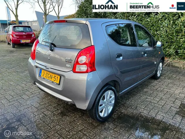 Suzuki Alto 1.0 Celebration EASSS 2015 Benzine 7