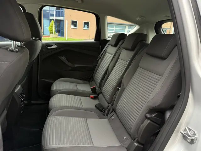 Ford C-MAX 1.5 Titanium 2018 Benzine 37