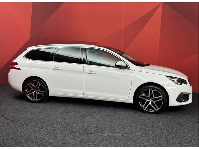 Peugeot 308 SW 1.2 PureTech GT 2018 Benzine 18