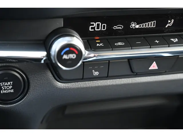 Mazda CX-30 e-SkyActiv-G 140 6MT Homura 2025 Benzine 27