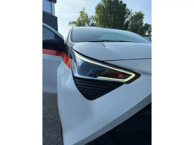 Toyota Aygo 1.0 VVT-i x-fun app carplay 2021 Benzine 8