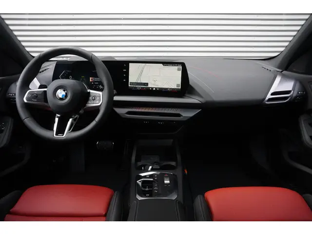 BMW 1 Serie 5-deurs 120 2025 Benzine 10