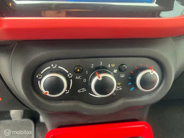 Renault Twingo 1.0 SCe Limited 2018 Benzine 15