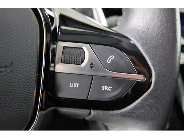 Peugeot 2008 1.2 PureTech Allure Pack 2021 Benzine 19