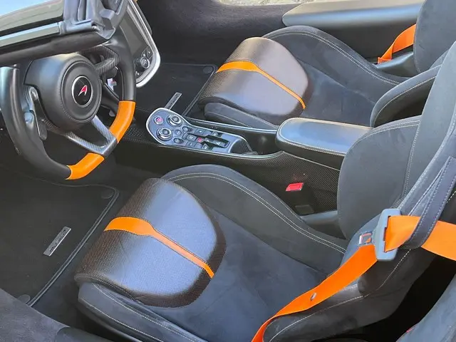 McLaren 570S Spider 570S Carbon Novitec 2018 Benzine 10