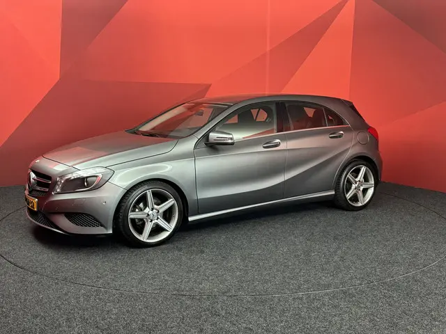 Mercedes-Benz A-Klasse 180 2014 Benzine 17