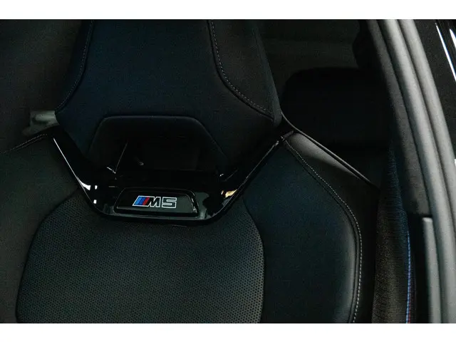 BMW M5 5-serie 2025 Hybride Benzine 32