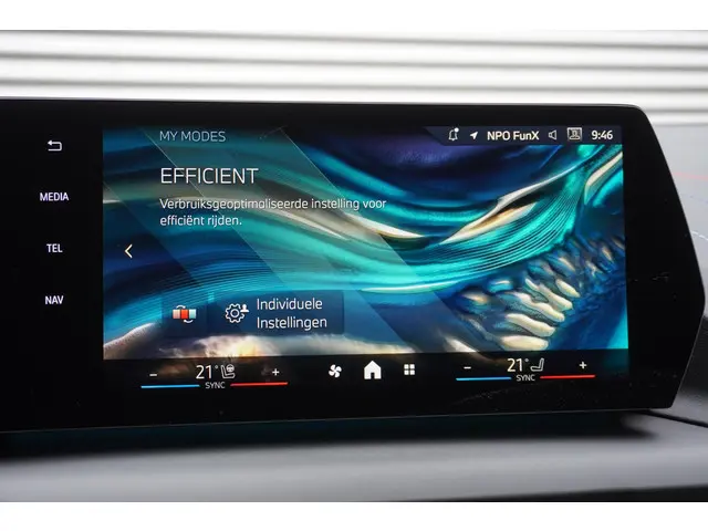 BMW 1 Serie 5-deurs 120 2025 Benzine 19