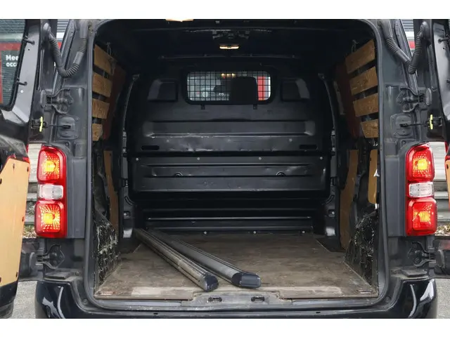 Toyota ProAce Worker 2.0 D-4D Professional 2018 Diesel 5