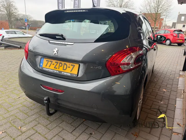 Peugeot 208 1.2 VTi Envy / apk 12-2026 2013 Benzine 15