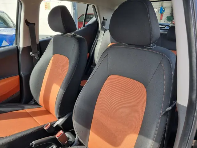 Hyundai i10 1.0i i-Motion Comfort 2015 Benzine 11