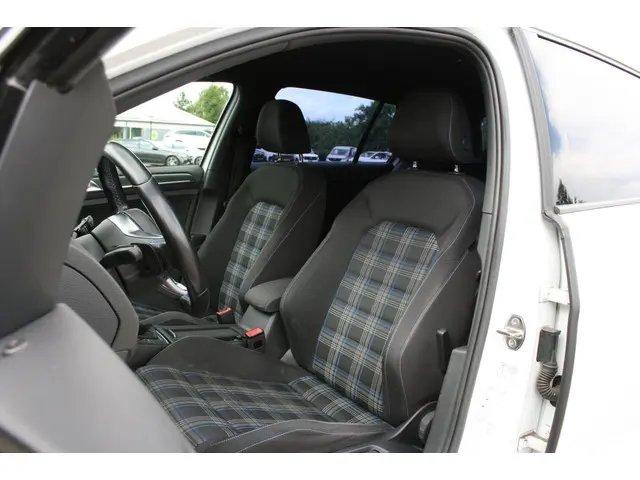 Volkswagen Golf 1.4 TSI PHEV GTE 2017 Hybride Benzine 16