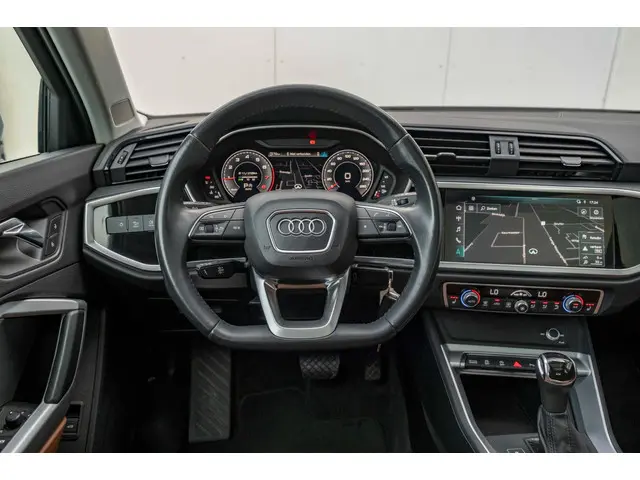 Audi Q3 35 TFSI S edition|PANO|LEER|CAMERA 2019 Benzine 29