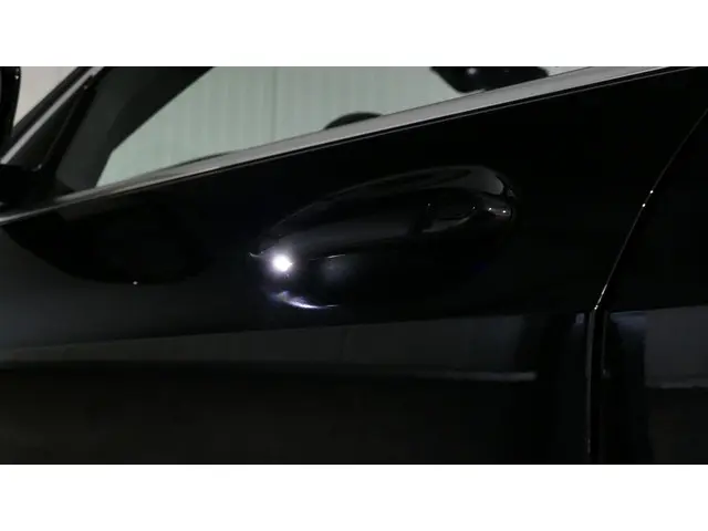 BMW 1 Serie 118i Executive Edition 2020 Benzine 63