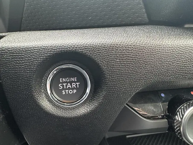 Citroën C4 1.2 Hybrid 145 PK Max 2025 Hybride Benzine 20