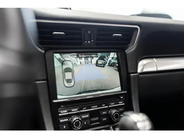 Porsche 911 3.4 Carrera 4 2015 Benzine 25