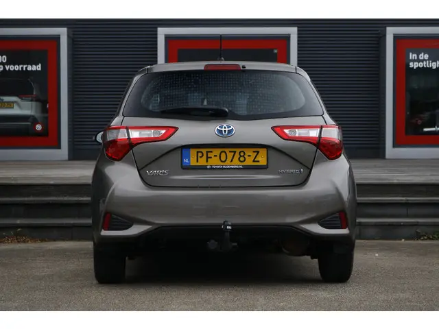 Toyota Yaris 1.5 Hybrid Executive 2017 Hybride Benzine 5