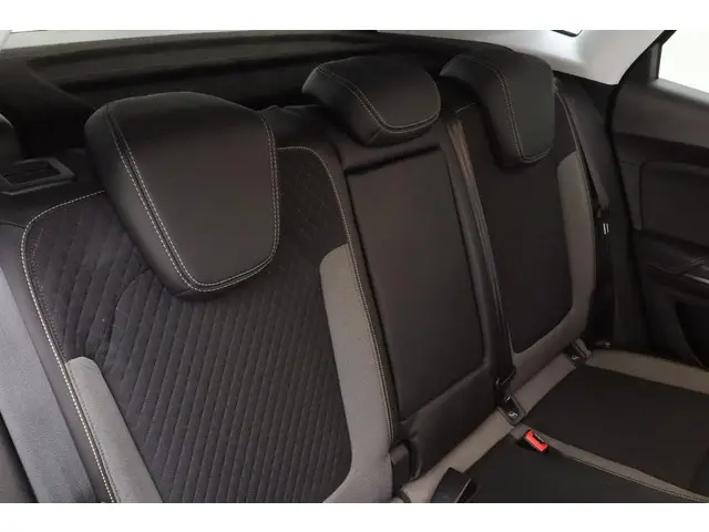 Opel Grandland X 1.2 Turbo Innovation 2019 Benzine 17