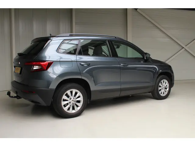 Škoda Karoq 1.0 TSI Business Edition 2021 Benzine 27