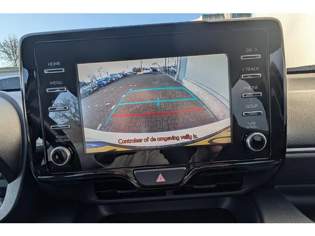 Toyota Yaris 1.5 Hybrid Active 2021 Hybride Benzine 18