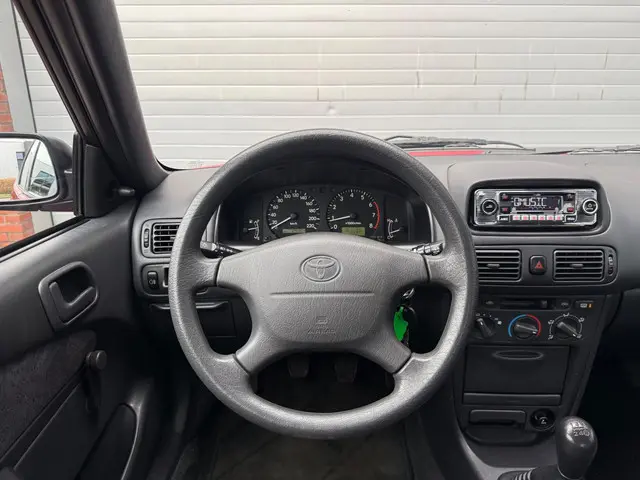 Toyota Corolla 1.3-16V Terra | NAP | SCHAKEL | 1999 Benzine 12