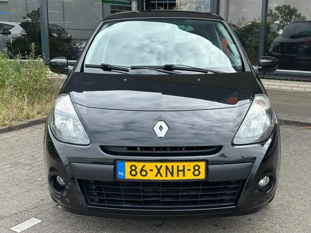 Renault Clio 1.2 Authentique 2012 Benzine 9