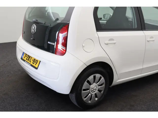 Volkswagen up! 1.0 move up! BlueMotion 2015 Benzine 21