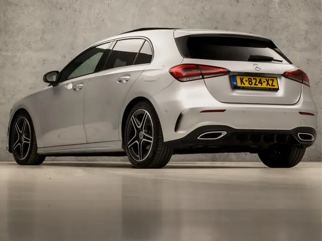 Mercedes-Benz A-Klasse 180 AMG Sport 2019 Benzine 3