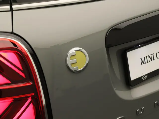 MINI Countryman Cooper S E ALL4 2022 Hybride Benzine 37